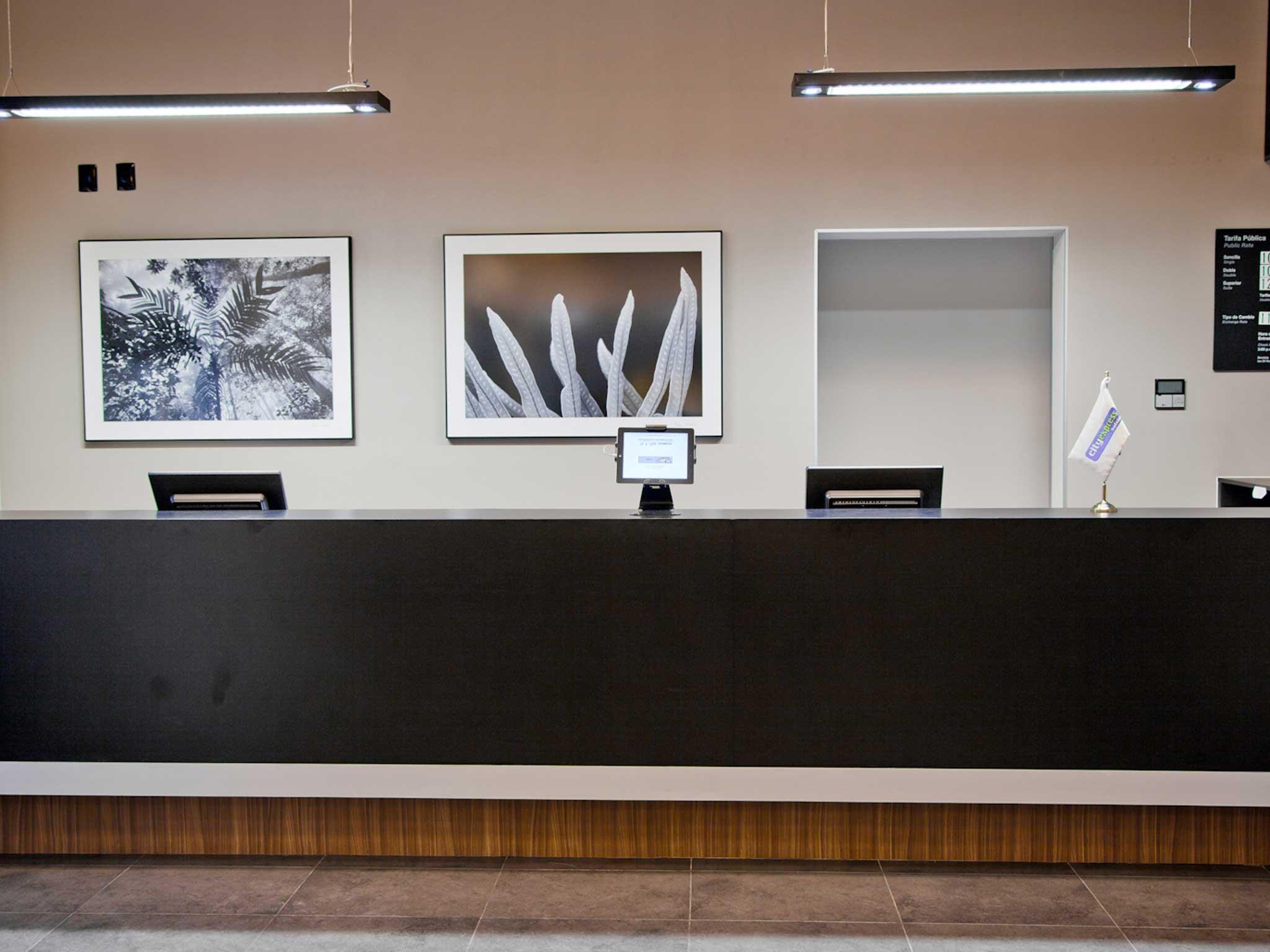 City Express By Marriott Leon Exterior photo