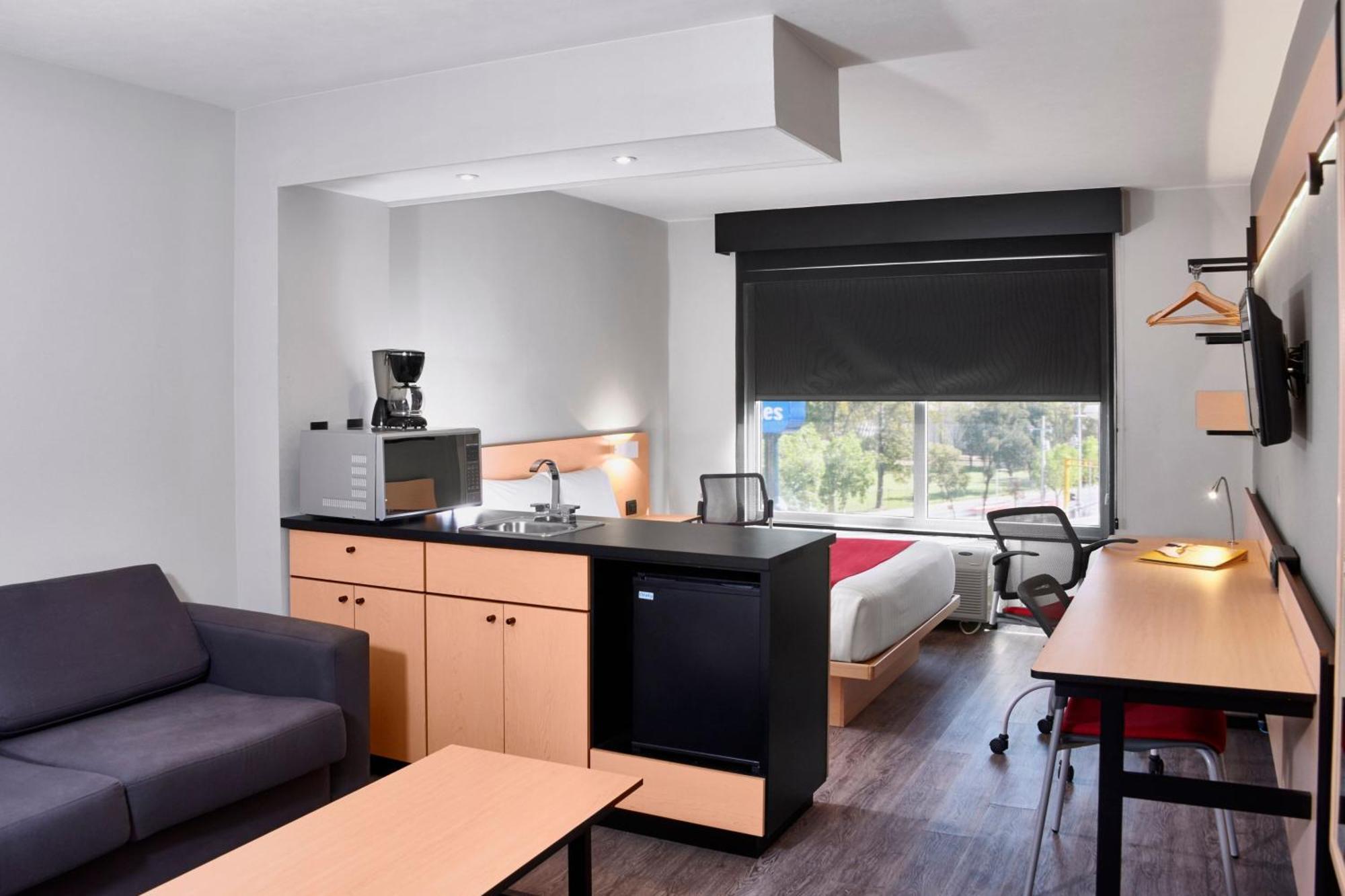 City Express By Marriott Leon Exterior photo